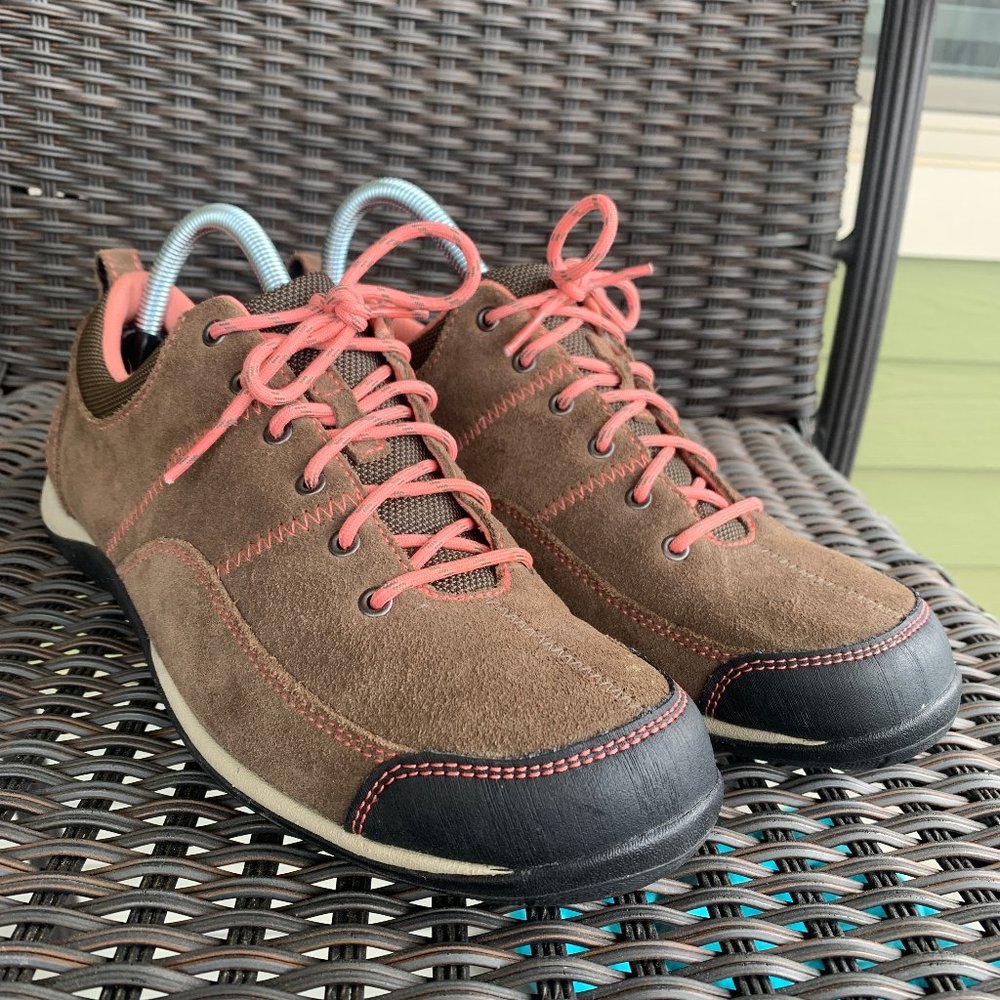 L.L. Bean Womens Shoes -  Size 9